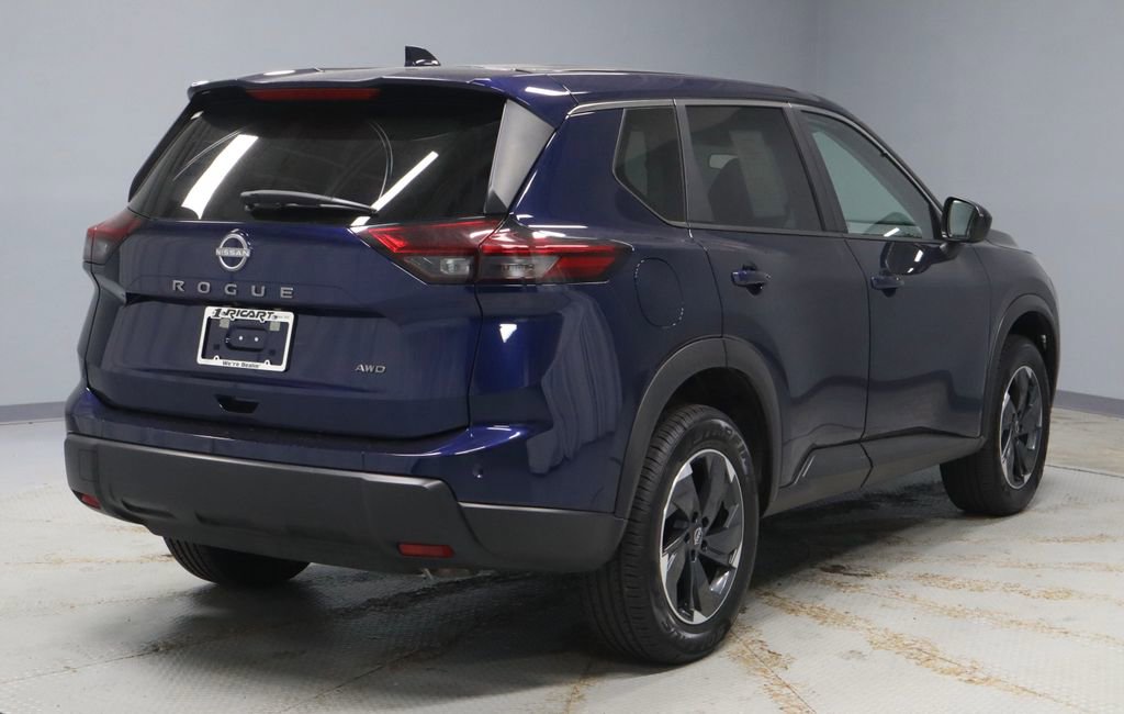 Certified 2025 Nissan Rogue SV AWD/4WD image 12