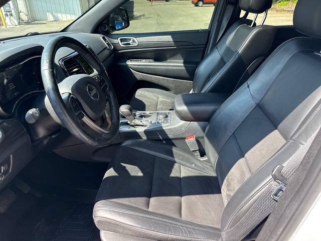 Used 2019 Jeep Grand Cherokee Altitude AWD/4WD image 14