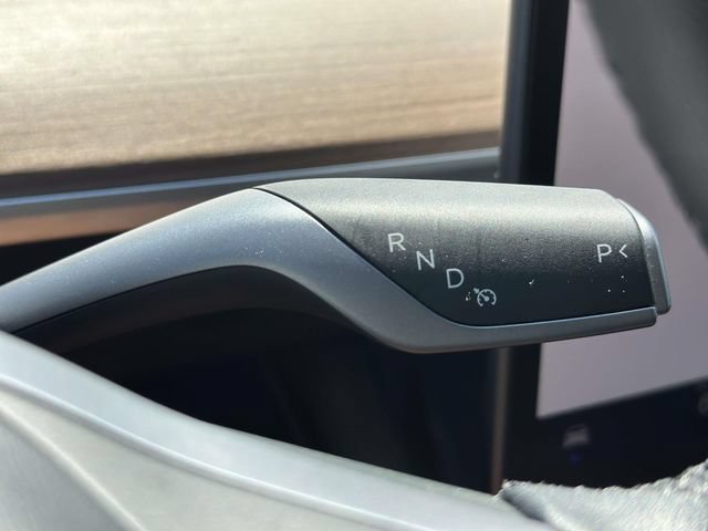 Used 2024 Tesla Model Y Long Range AWD/4WD image 23