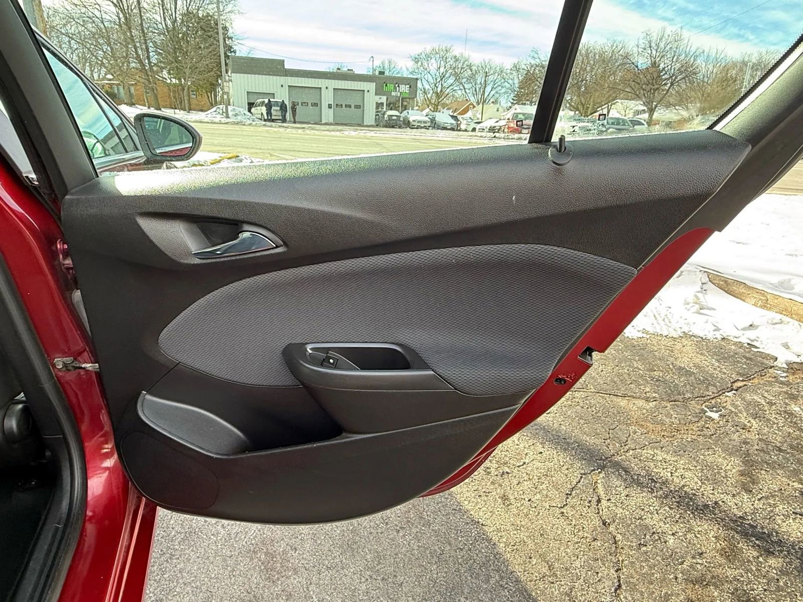 Used 2017 Chevrolet Cruze LT image 15