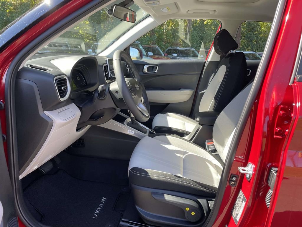 New 2026 Hyundai Venue SEL FWD image 16