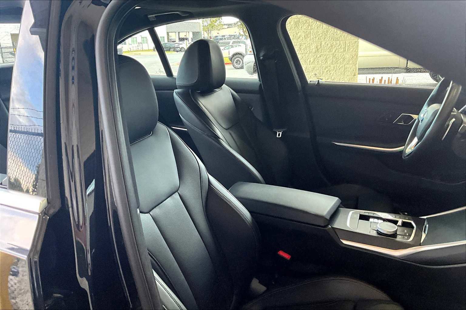 Used 2024 BMW 330e 330e w/ Convenience Package image 8