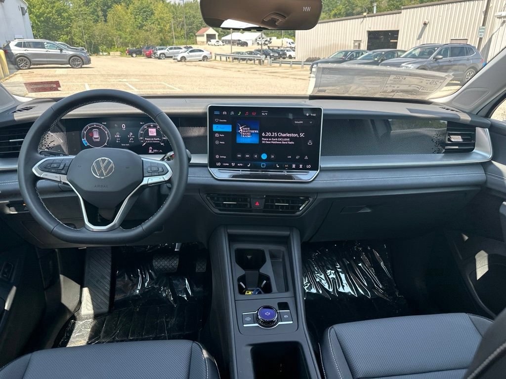 New 2026 Volkswagen Tiguan SE AWD/4WD image 12