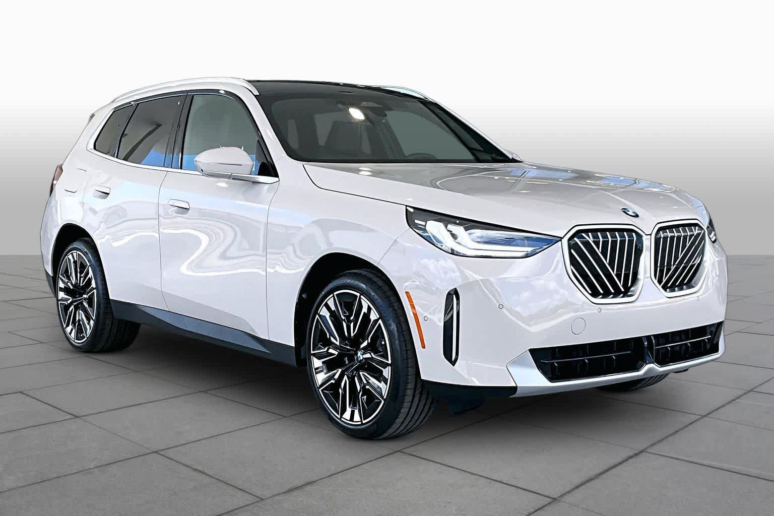 New 2026 BMW X3 xDrive30i w/ Premium Package AWD/4WD image 2