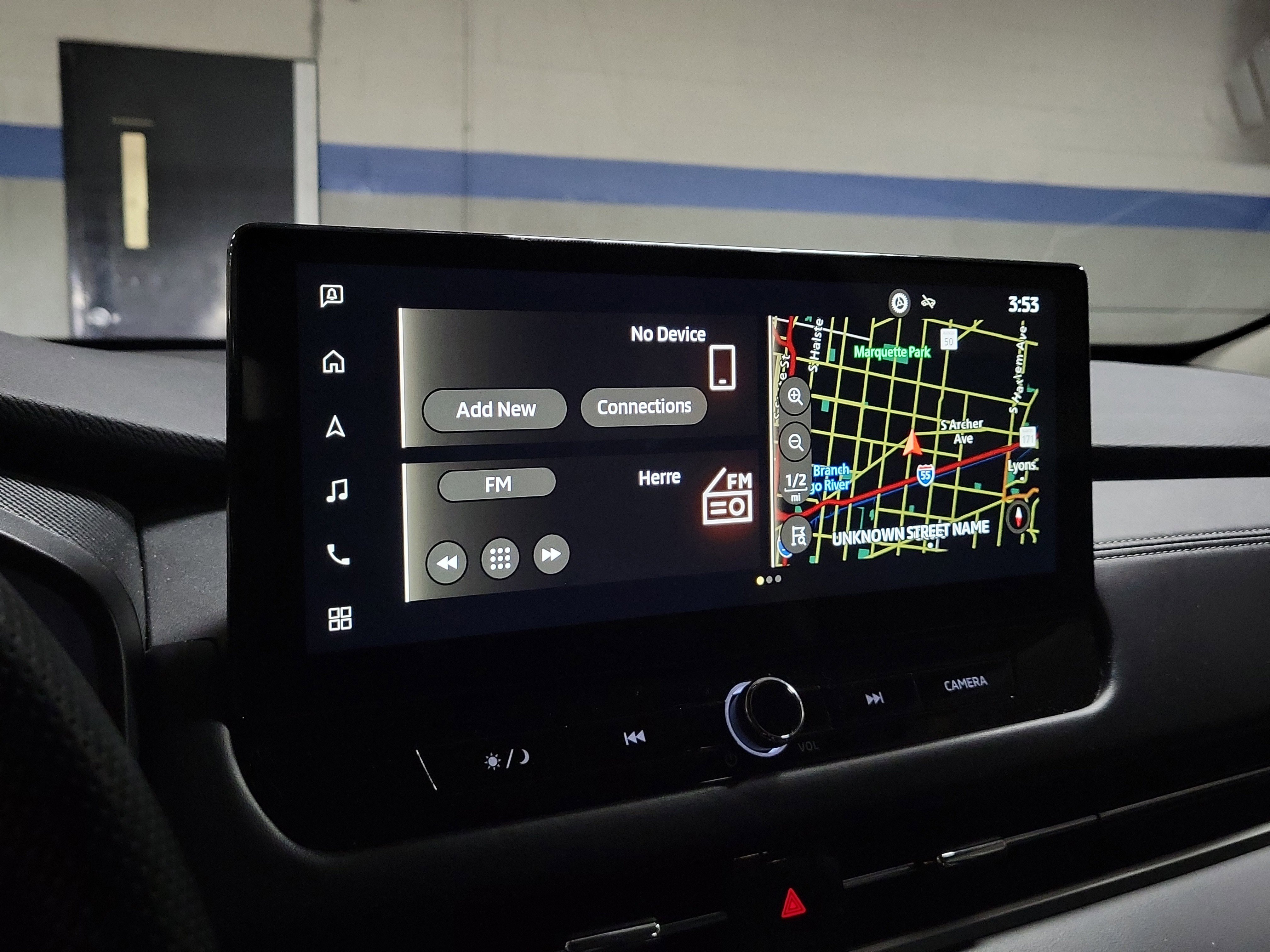 Used 2025 Mitsubishi Outlander SE image 29