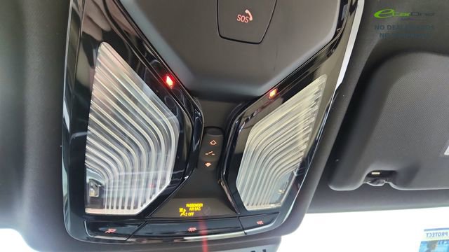 Used 2025 BMW X4 M40i w/ Premium Package image 55