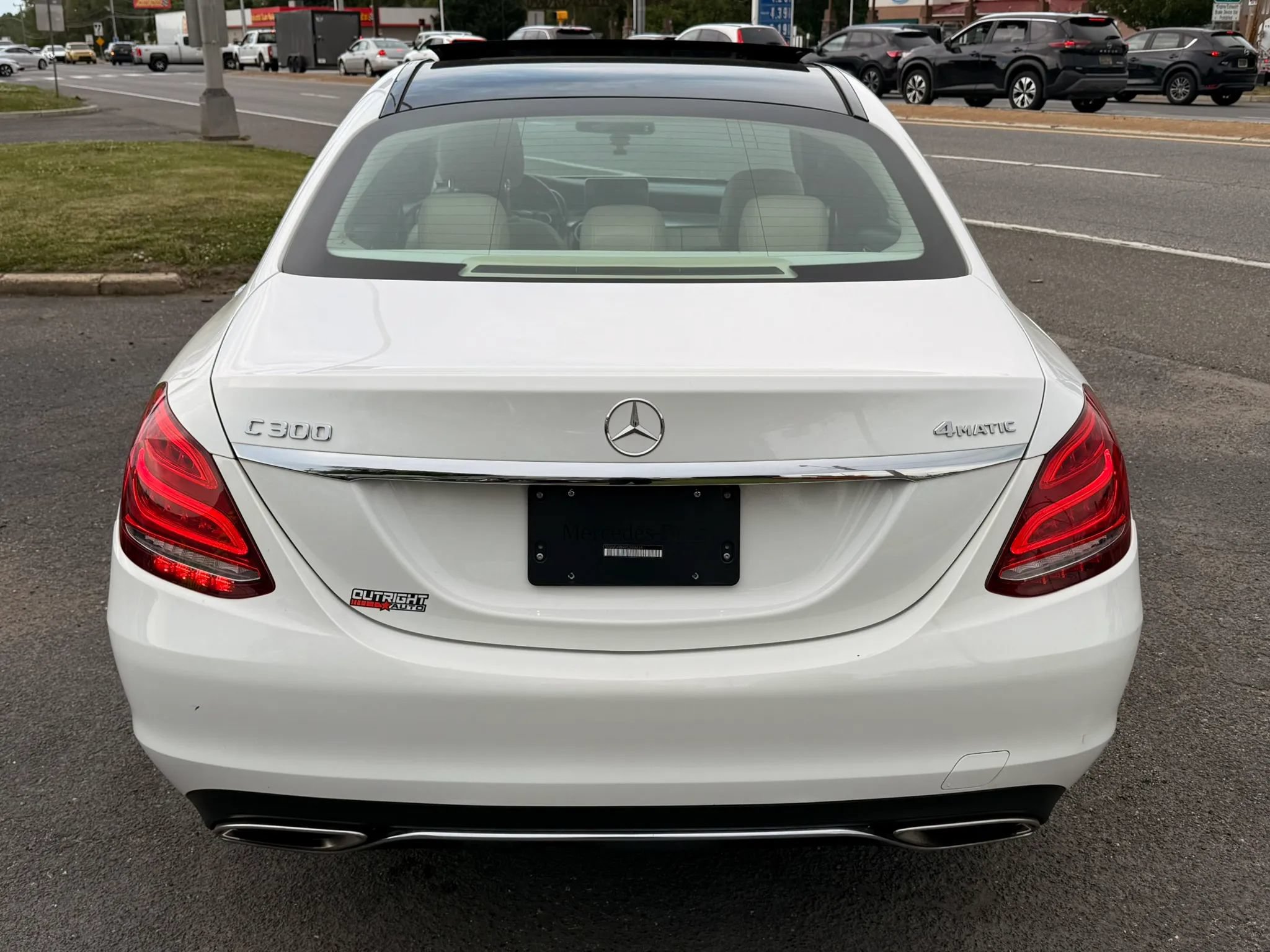 Used 2017 Mercedes-Benz C 300 4MATIC Sedan image 3