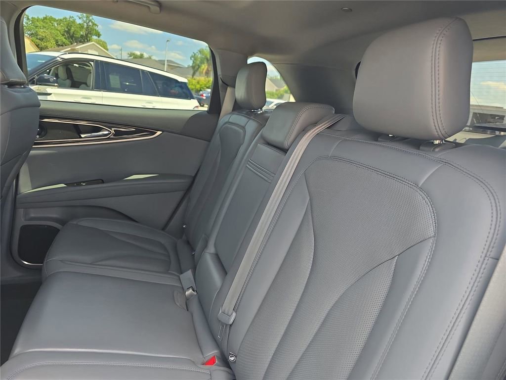 Certified 2021 Lincoln Nautilus Reserve w/ Cargo Utility Package AWD/4WD image 12