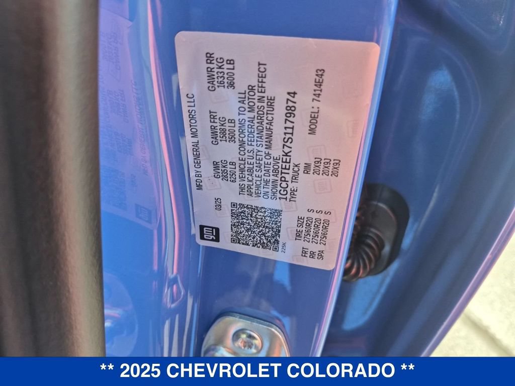 Used 2025 Chevrolet Colorado Trail Boss AWD/4WD image 34