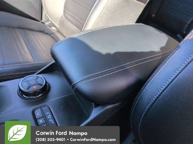 Used 2025 Ford Ranger Lariat w/ FX4 Off-Road Package AWD/4WD image 18