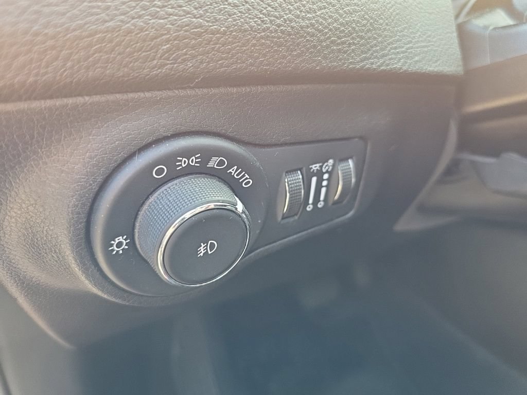 Used 2020 Jeep Compass Trailhawk AWD/4WD image 12