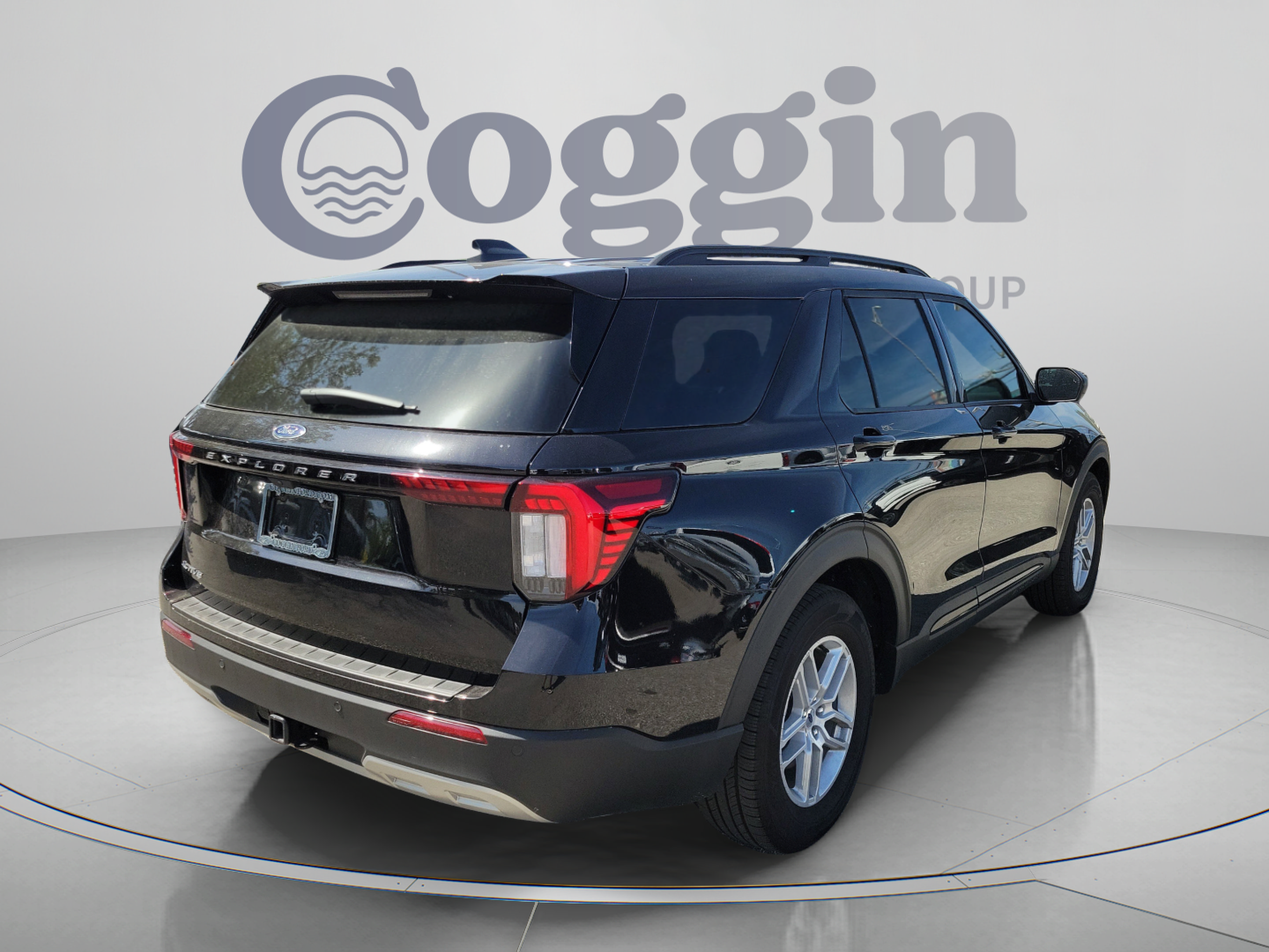 New 2026 Ford Explorer Active w/ Active Comfort Package RWD image 3