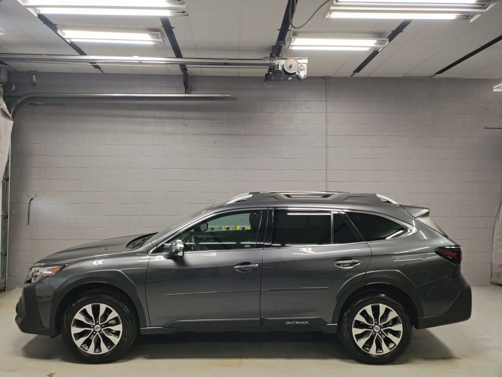 Used 2025 Subaru Outback Touring image 17