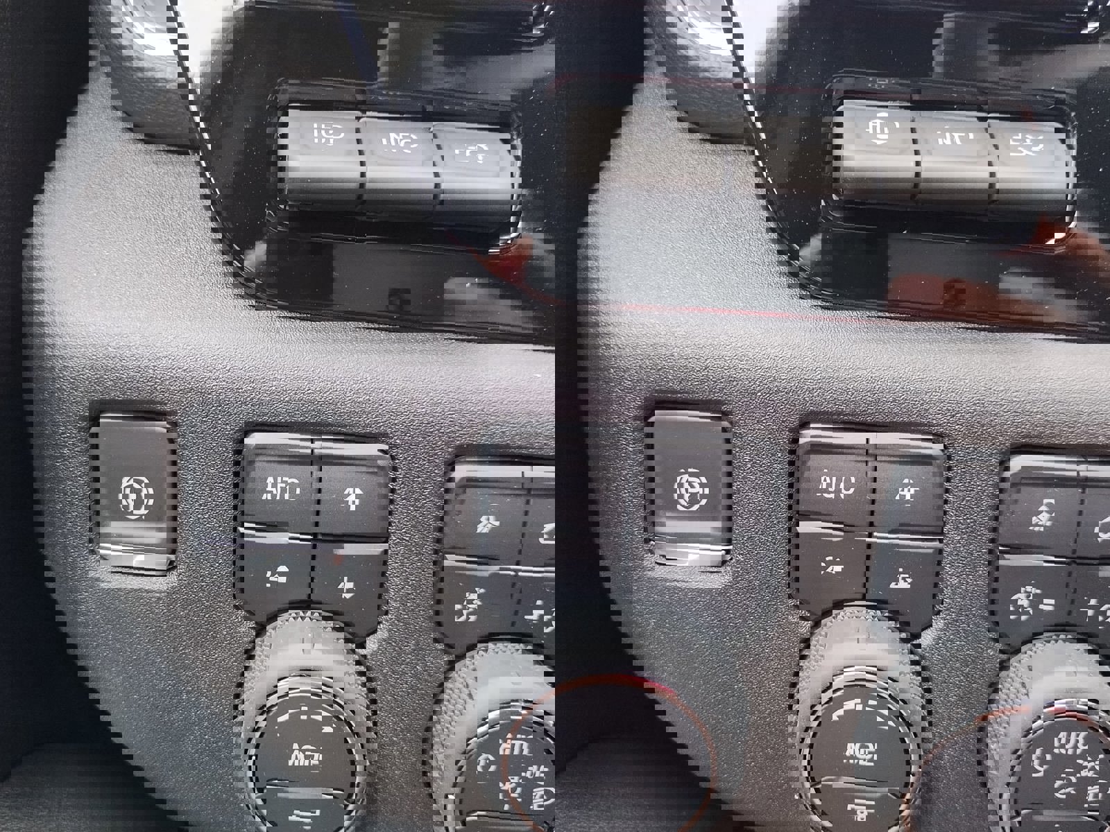 New 2025 Chevrolet Silverado 3500 High Country w/ Technology Package image 18