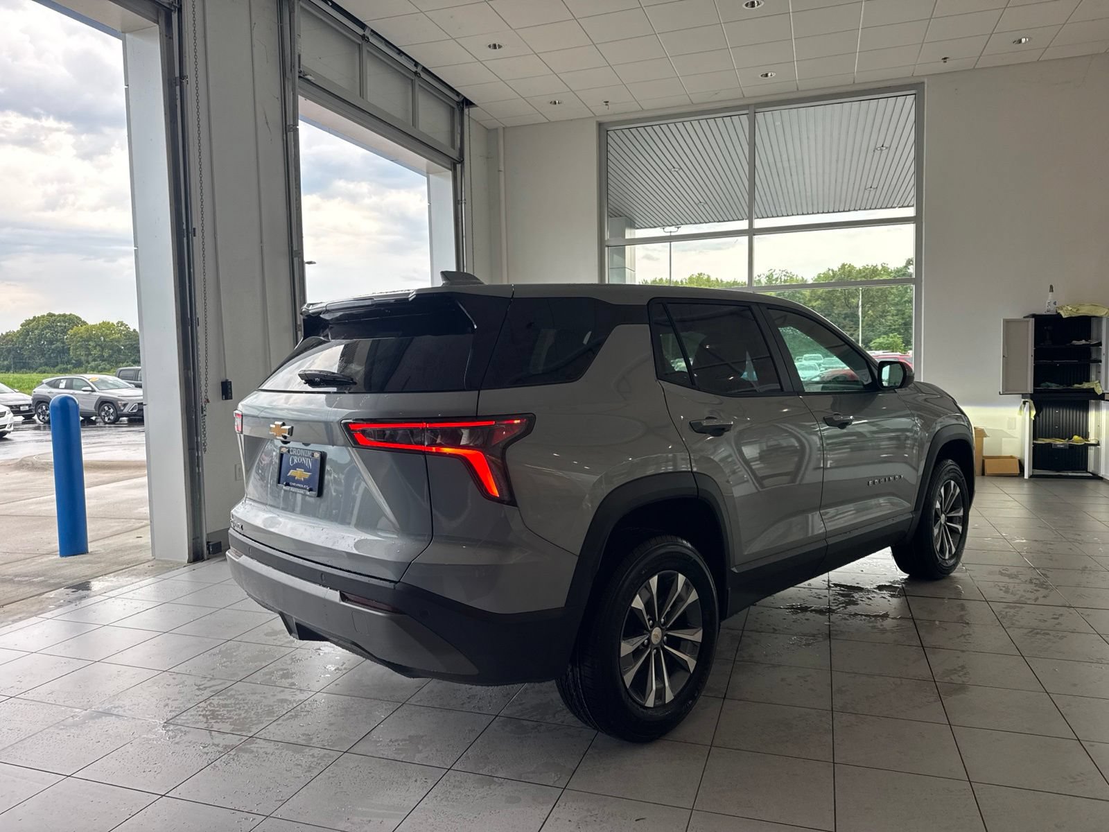 New 2027 Chevrolet Equinox LT FWD image 4