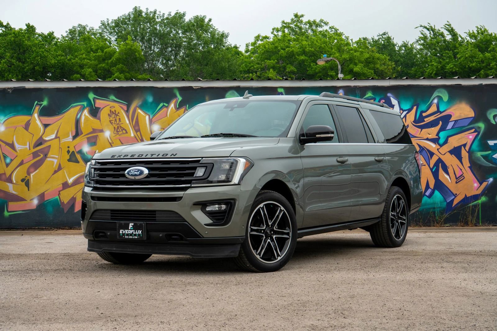 Used 2019 Ford Expedition Max Limited w/ Equipment Group 303A AWD/4WD image 2