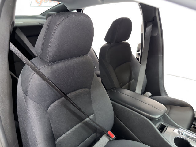 Used 2025 Chevrolet Malibu LT FWD image 13