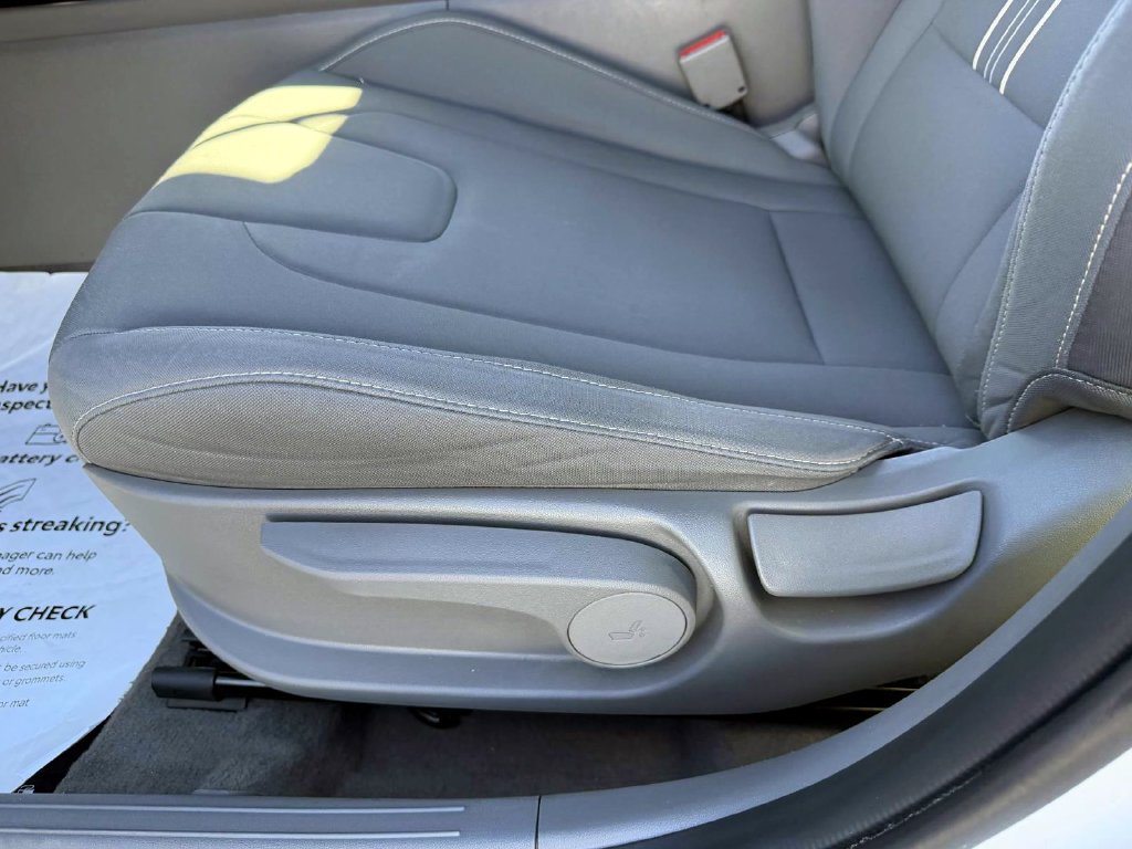 Certified 2024 Hyundai Elantra SEL FWD image 14