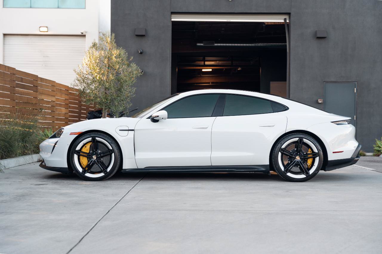 Used 2022 Porsche Taycan Turbo S AWD/4WD image 8