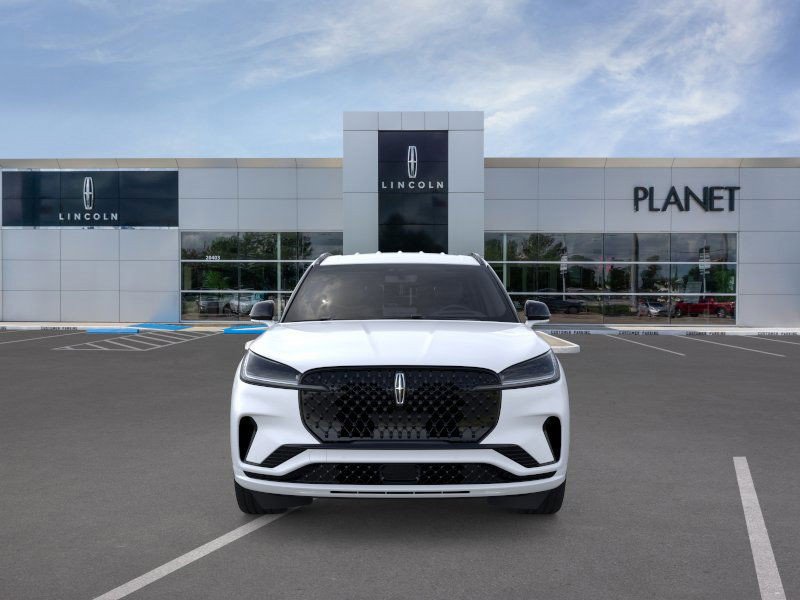 New 2026 Lincoln Aviator 2WD w/ Jet Appearance Package image 6