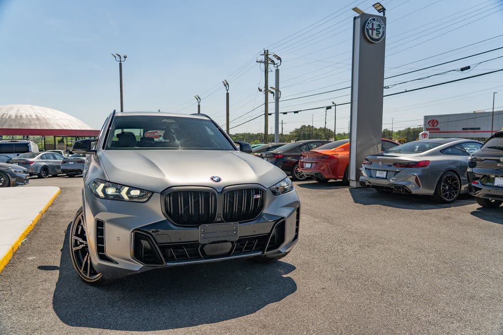 Used 2025 BMW X5 M60i image 11