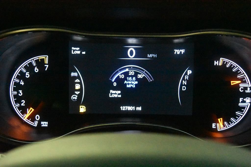 Used 2019 Jeep Grand Cherokee Altitude image 16