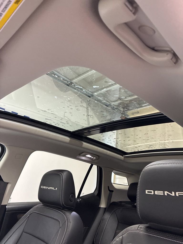 Used 2023 GMC Terrain Denali w/ Denali Premium Package image 24