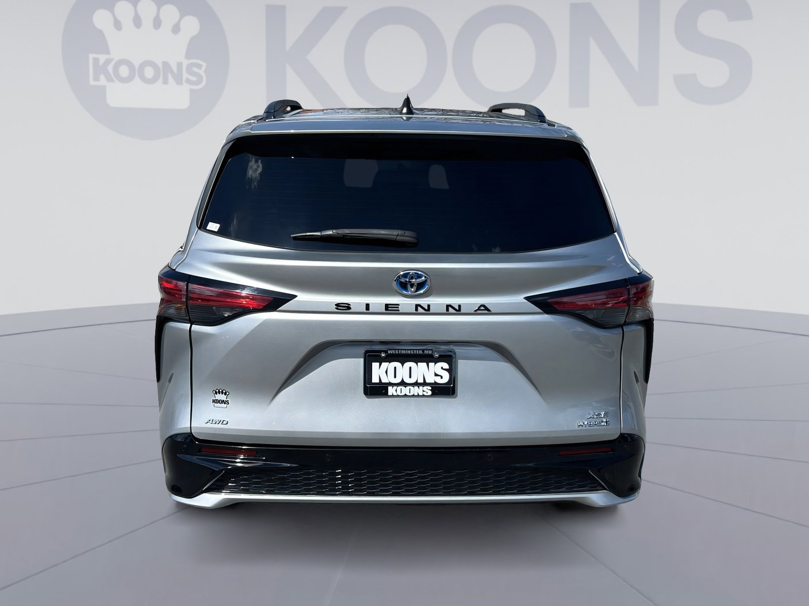 Used 2023 Toyota Sienna XSE w/ XSE Plus Package image 5