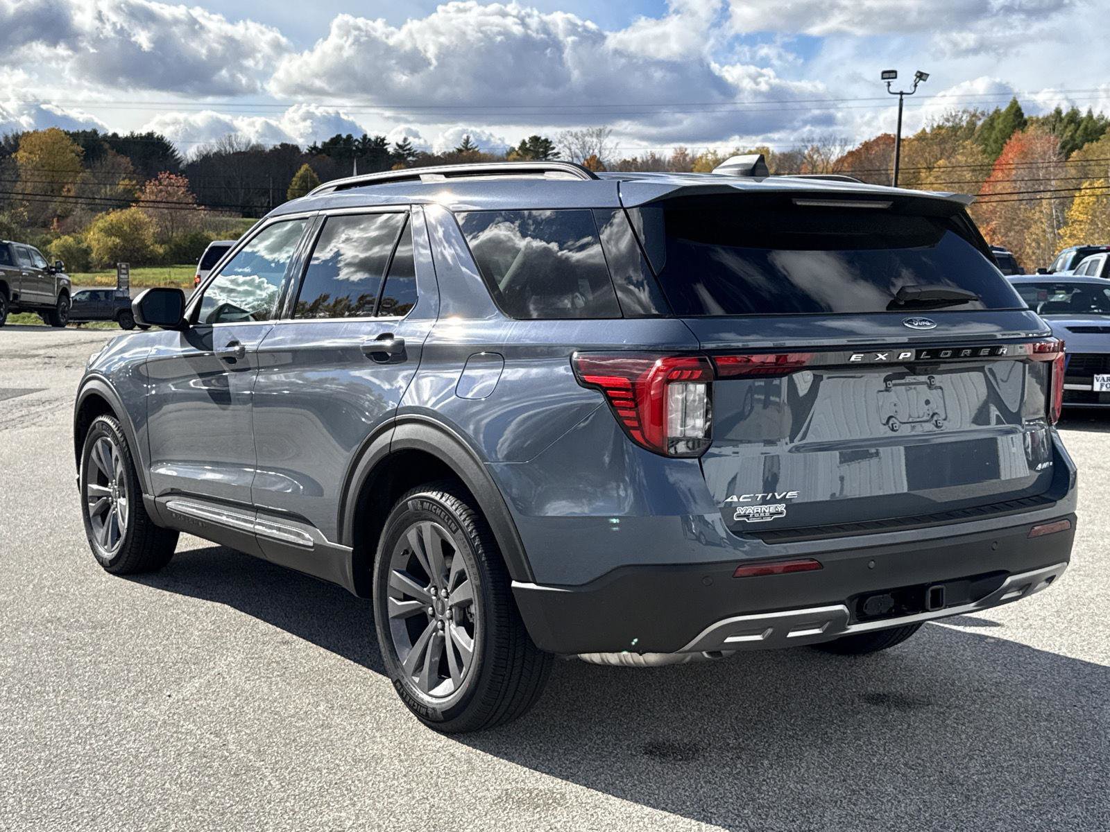 New 2025 Ford Explorer Active w/ Active Comfort Package image 5