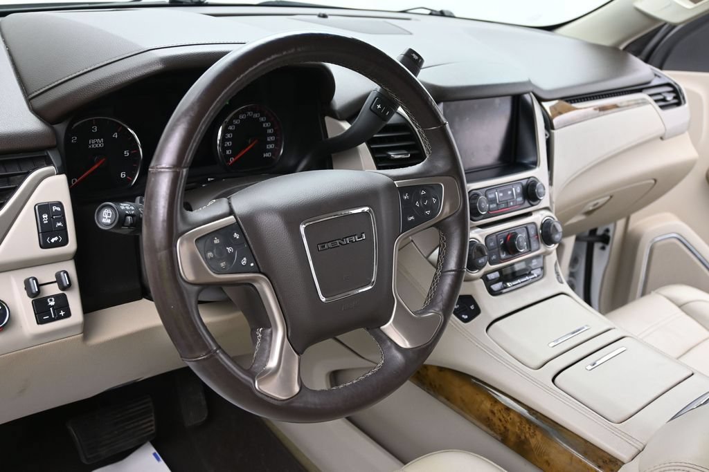 Used 2016 GMC Yukon Denali w/ Open Road Package AWD/4WD image 16