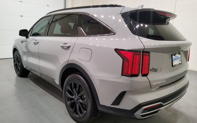 Used 2023 Kia Sorento SX FWD image 4
