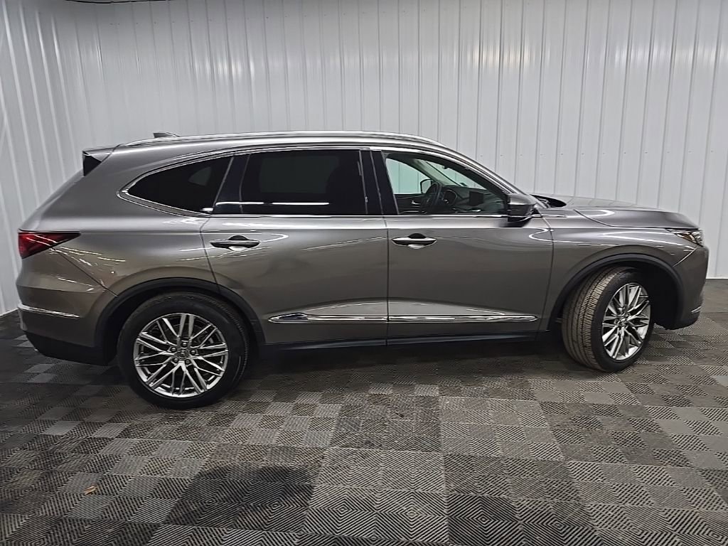 Used 2023 Acura MDX SH-AWD w/ Advance Package image 2