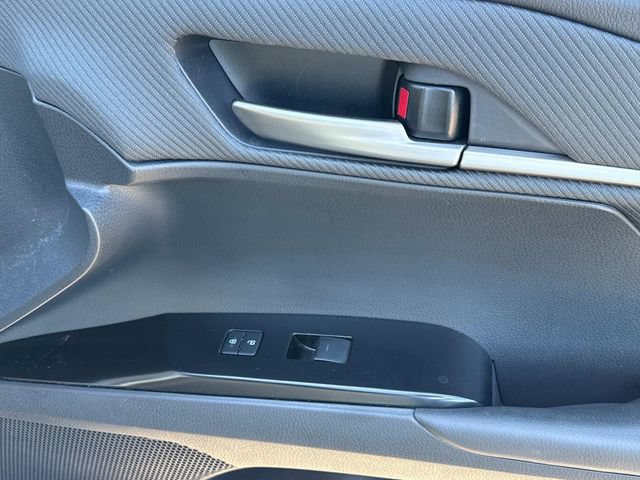 Used 2025 Toyota Camry SE w/ Convenience Package FWD image 20
