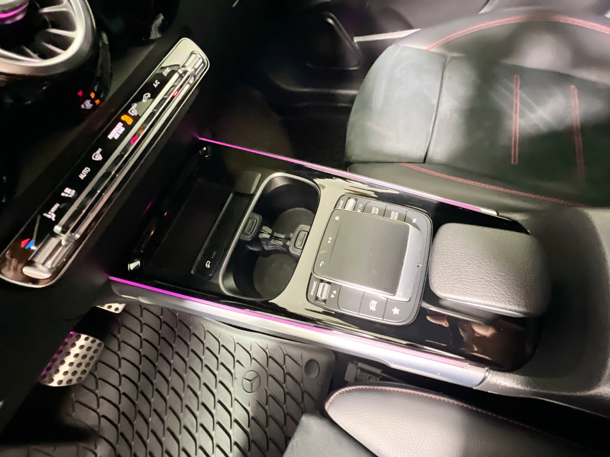 Used 2021 Mercedes-Benz GLB 250 image 26