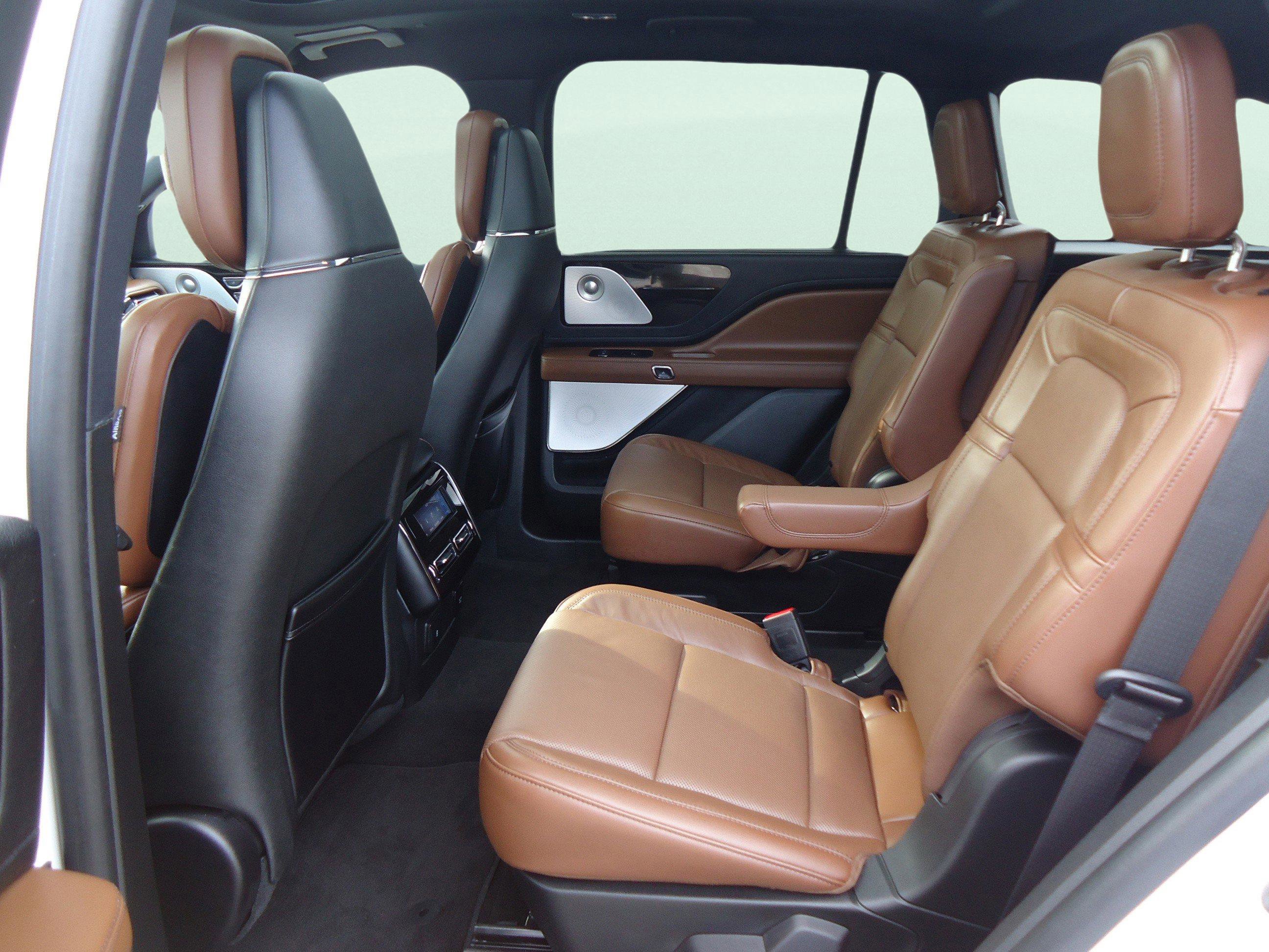 Used 2024 Lincoln Aviator Reserve w/ Equipment Group 201A image 30