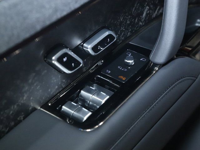 Used 2023 Land Rover Range Rover Sport SE Dynamic image 32