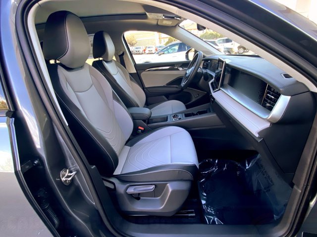 New 2026 Volkswagen Tiguan SE AWD/4WD image 35