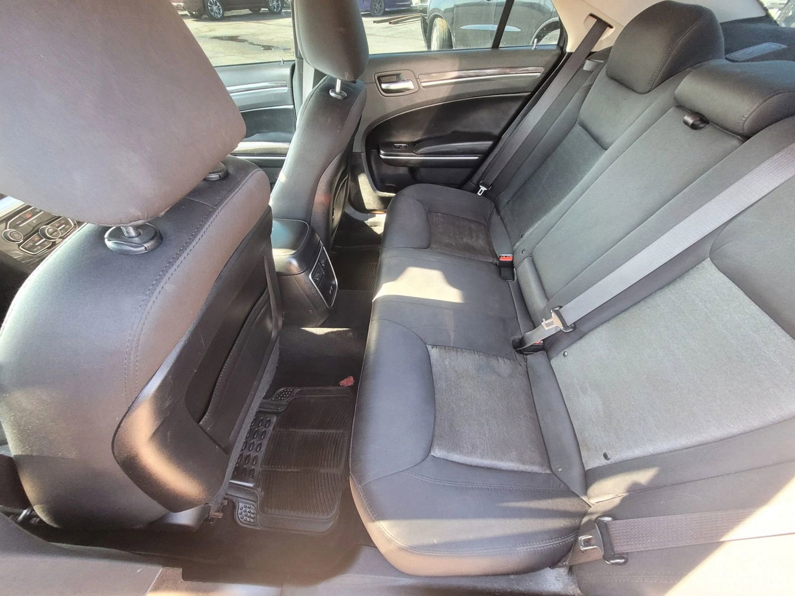Used 2019 Chrysler 300 Touring w/ Sport Appearance Package image 3