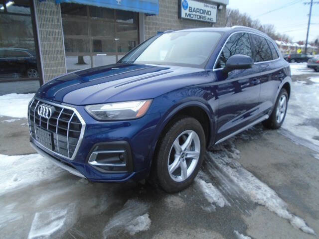 Used 2023 Audi Q5 2.0T Premium w/ Convenience Package AWD/4WD image 2