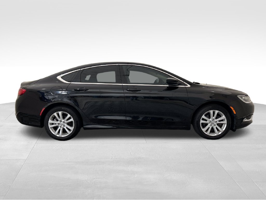 Used 2016 Chrysler 200 Limited w/ Convenience Group FWD image 7