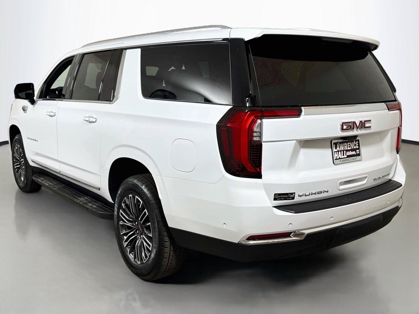 New 2026 GMC Yukon XL Elevation w/ Elevation Premium Package AWD/4WD image 3
