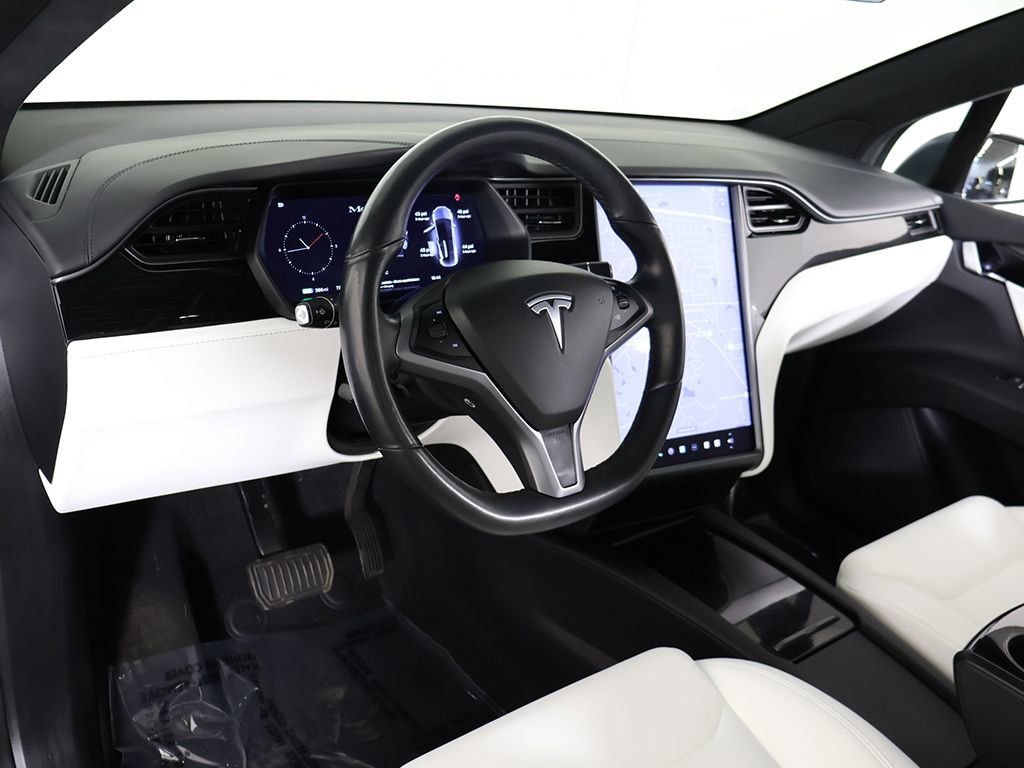 Used 2020 Tesla Model X Long Range image 23