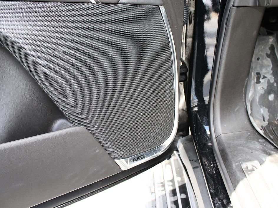 Used 2024 Cadillac Escalade Sport w/ LPO, ONYX Package image 20