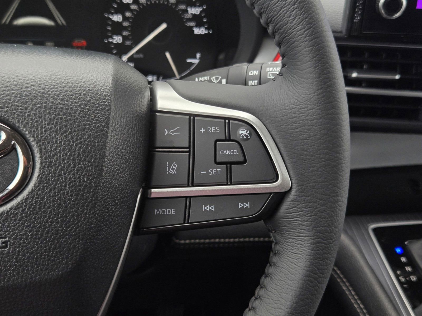 Certified 2026 Toyota Sienna XLE FWD image 20