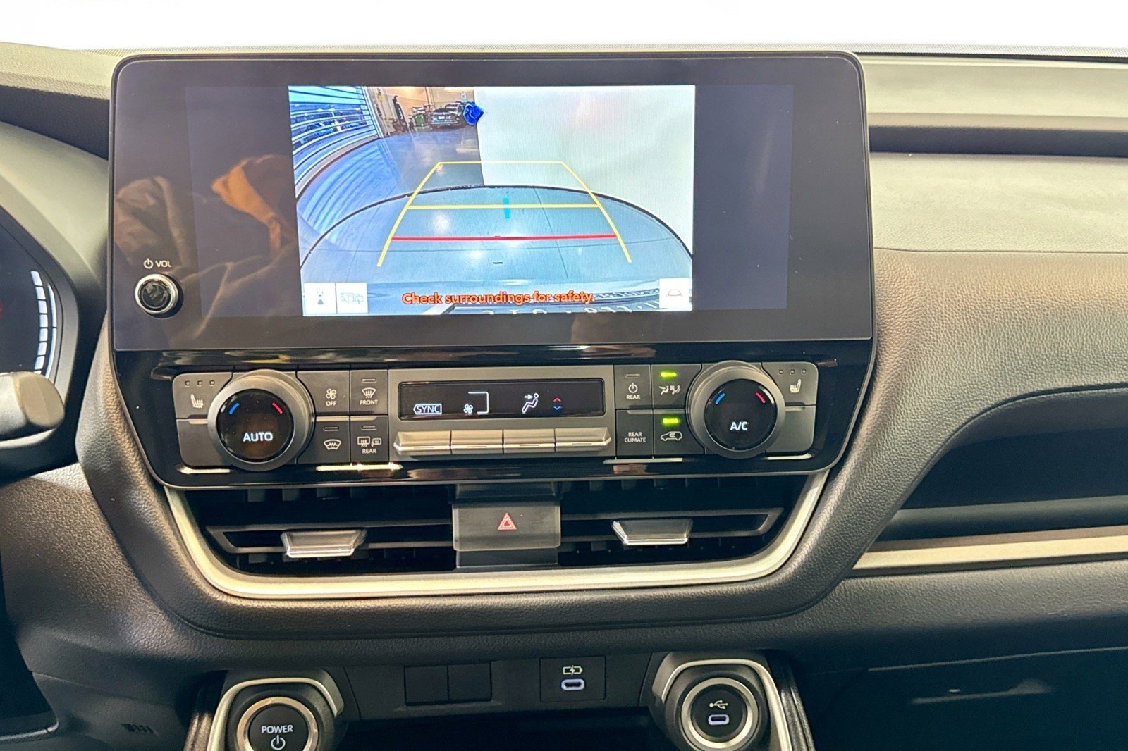 Used 2024 Toyota Grand Highlander AWD Hybrid image 14