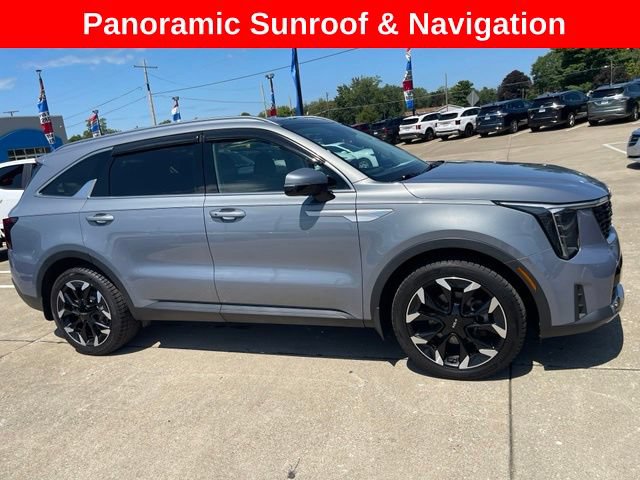Used 2025 Kia Sorento EX w/ Panoramic Sunroof Package