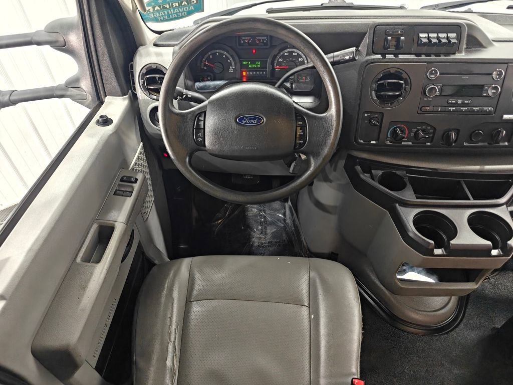Used 2016 Ford E-350 and Econoline 350 Super Duty w/ Power Windows & Locks Group RWD image 4