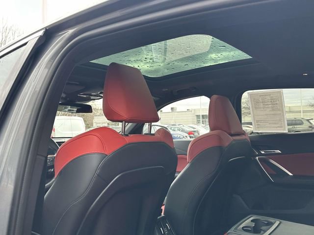 Certified 2025 BMW X2 xDrive28i w/ Premium Package image 24