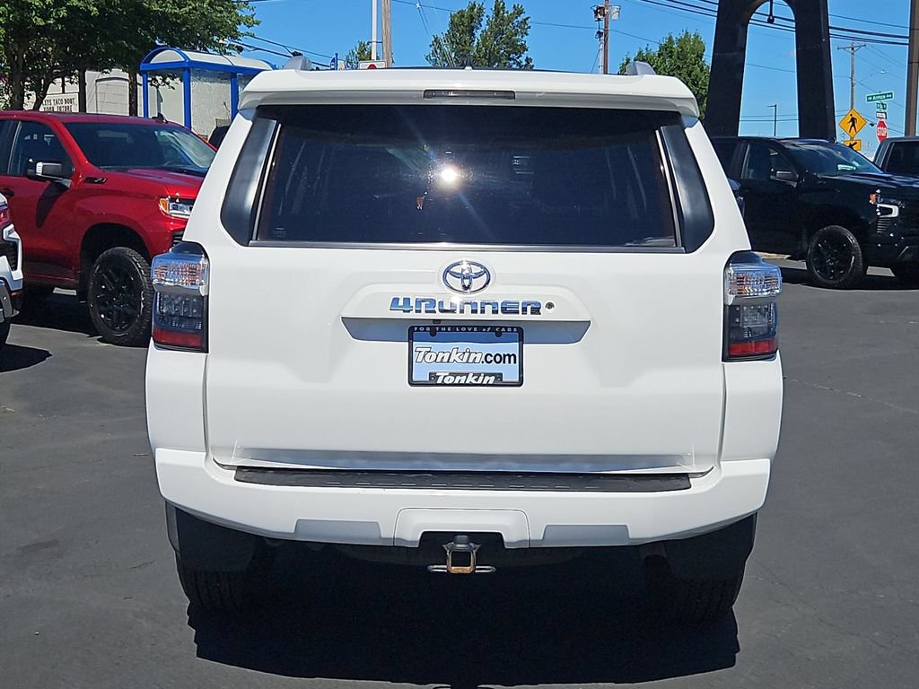 Used 2015 Toyota 4Runner SR5 Premium AWD/4WD image 5