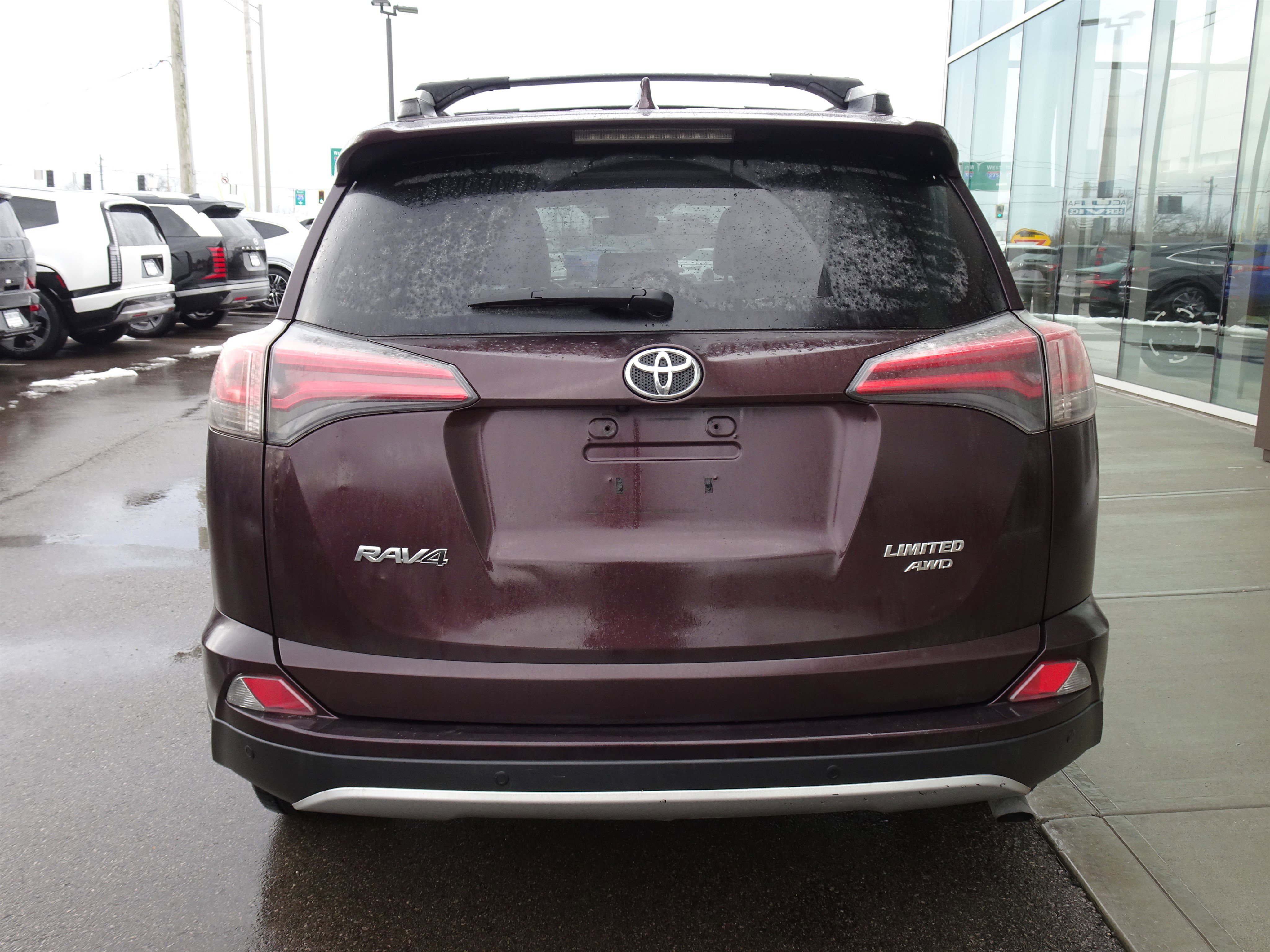 Used 2016 Toyota RAV4 Limited image 4